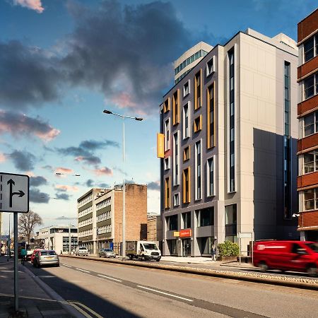Easyhotel Кардіфф Екстер'єр фото