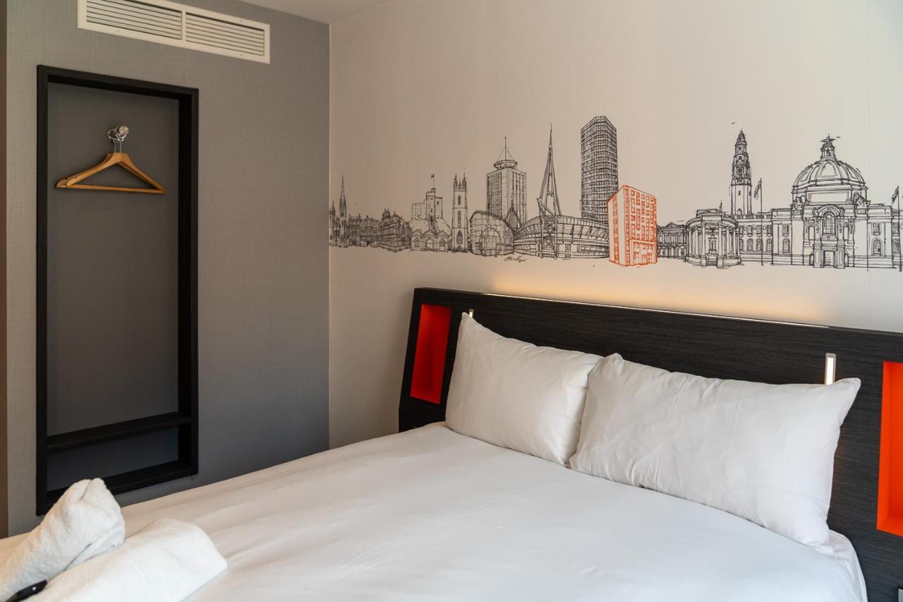 Easyhotel Кардіфф Екстер'єр фото