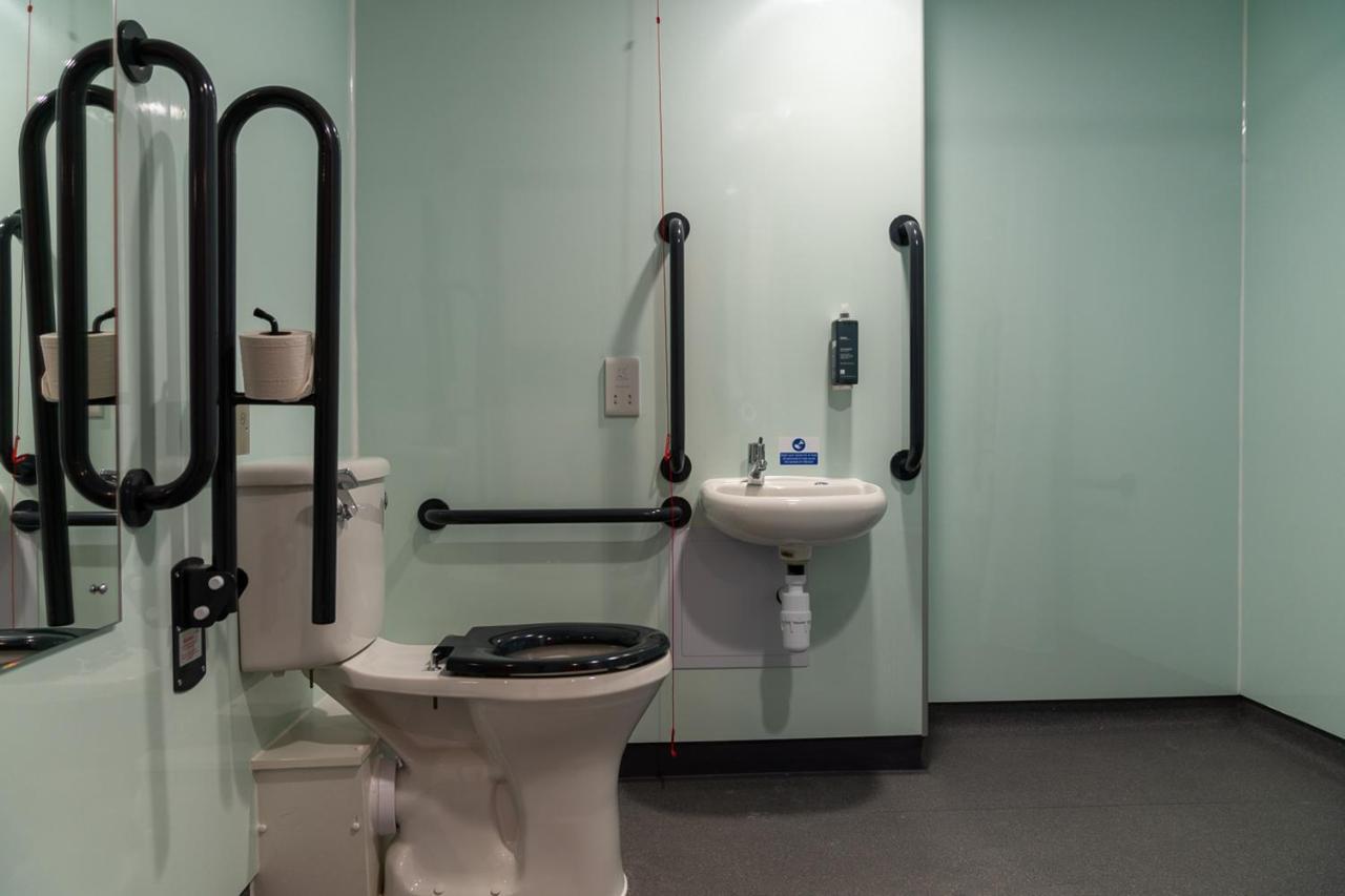 Easyhotel Кардіфф Екстер'єр фото