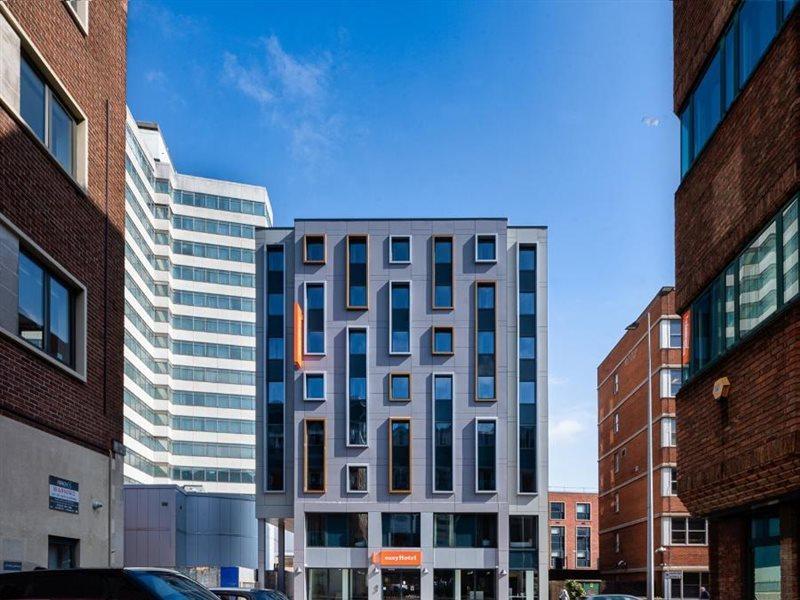 Easyhotel Кардіфф Екстер'єр фото
