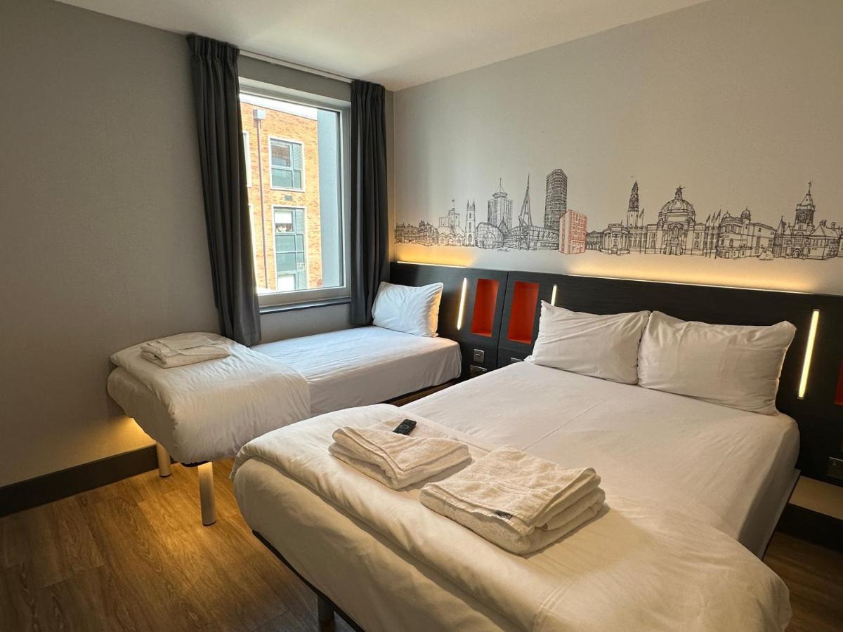 Easyhotel Кардіфф Екстер'єр фото